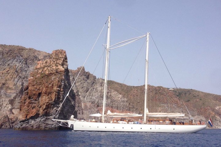 RHEA vor Capri 3
